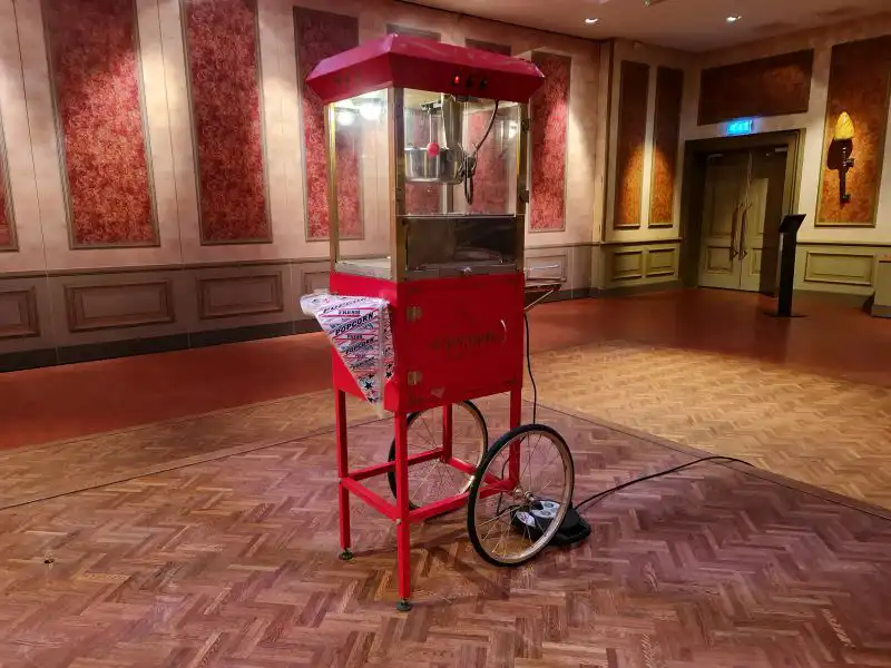 Popcorn Machine Klassieke Wagen - Attractieverhuur Olivier